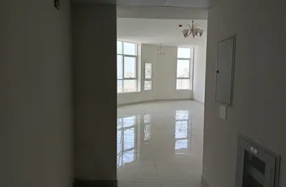 Apartment - 3 Bedrooms - 4 Bathrooms for rent in Ajman Corniche Road - Ajman