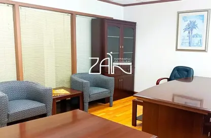 مكتب - استوديو - 1 حمام للايجار في شارع الكورنيش - أبوظبي