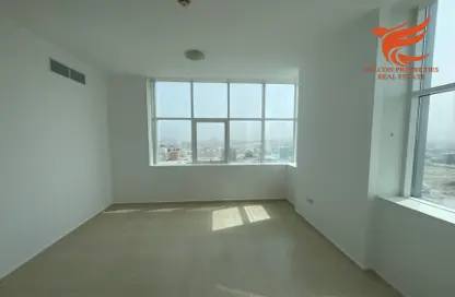 Empty Room image for: Apartment - 2 Bedrooms - 2 Bathrooms for rent in Union Tower - Al Seer - Ras Al Khaimah, Image 1
