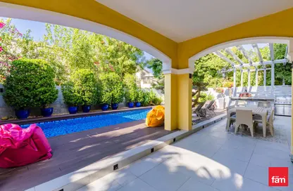 Villa - 3 Bedrooms - 4 Bathrooms for sale in Legacy - Jumeirah Park - Dubai