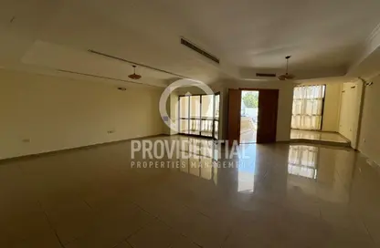 Villa - 4 Bedrooms - 6 Bathrooms for rent in Al Mushrif - Abu Dhabi