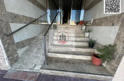 عمارة بالكامل - 8 غرف نوم - 8 حمامات للبيع في 2 المويهات - المويهات - عجمان