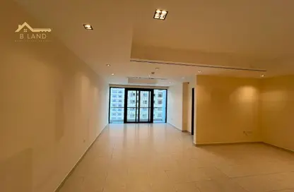 Apartment - 2 Bedrooms - 4 Bathrooms for rent in Al Khan Corniche - Al Khan - Sharjah