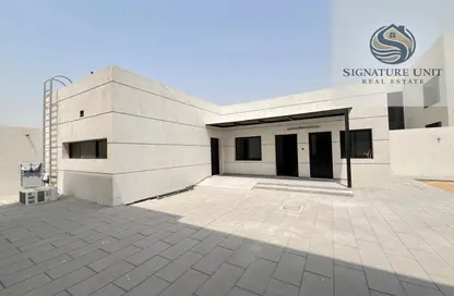 Villa - 6 Bedrooms - 7 Bathrooms for rent in Wadi Alshabak - Dubai