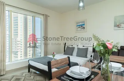 Room / Bedroom image for: Apartment - 1 Bathroom for rent in Icon Tower 1 - Lake Almas West - Jumeirah Lake Towers - Dubai, Image 1