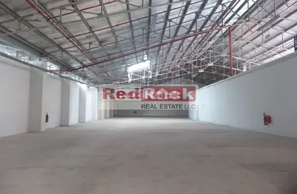 Show Room - Studio for rent in Airport Road Area - Al Garhoud - Dubai