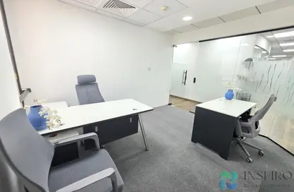 Business Centre - Studio - 4 Bathrooms for rent in Twin Tower - Baniyas Road - Deira - Dubai
