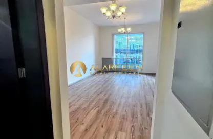 شقة - 3 غرف نوم - 4 حمامات للايجار في روكسانا ريزيدنس ب - روكسانا ريزيدنس - الضاحية 12 - قرية الجميرا سركل - دبي