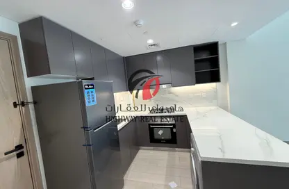 شقة - 2 غرف نوم - 2 حمامات للايجار في عزيزي بيرل - الفرجان - دبي