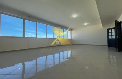 Apartment - 3 Bedrooms - 4 Bathrooms for rent in Al Taghreed Tower - Airport Road - Abu Dhabi