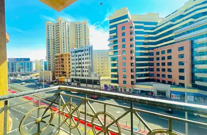 مكتب - استوديو - 1 حمام للايجار في السوق الكبير - بر دبي - دبي