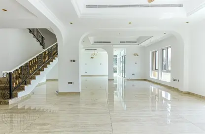 Villa - 5 Bedrooms - 5 Bathrooms for rent in Entertainment Foyer - Contemporary Cluster - Jumeirah Islands - Dubai