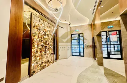 Apartment - 1 Bedroom - 2 Bathrooms for rent in Jumeirah Garden City - Al Satwa - Dubai