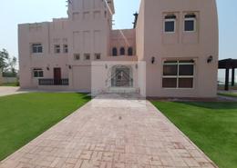 Outdoor House image for: Villa - 5 bedrooms - 8 bathrooms for rent in Al Hamra Village Villas - Al Hamra Village - Ras Al Khaimah, Image 1