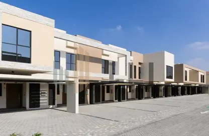 Townhouse - 2 Bedrooms - 3 Bathrooms for rent in Aldhay at Bloom Gardens - Bloom Gardens - Al Salam Street - Abu Dhabi