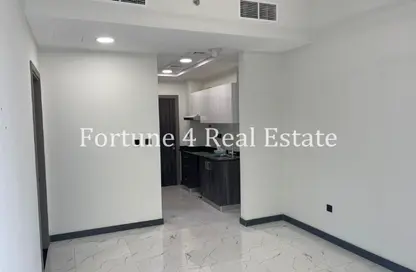 Apartment - 1 Bedroom - 1 Bathroom for rent in Rukan Tower B - Rukan Tower - Dubai Land - Dubai