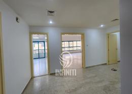 Apartment - 4 bedrooms - 5 bathrooms for rent in Emerald Tower - Khalifa Street - Abu Dhabi