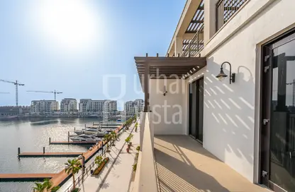 Apartment - 4 Bedrooms - 5 Bathrooms for sale in La Rive - Building 2 - La Mer - Jumeirah - Dubai