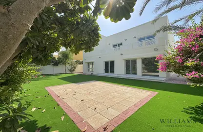 Villa - 5 Bedrooms - 6 Bathrooms for rent in Meadows 2 - Meadows - Dubai