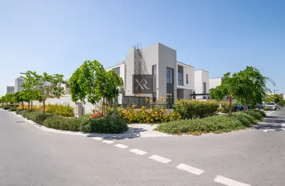 Villa - 5 Bedrooms - 7 Bathrooms for sale in Murooj Al Furjan - Al Furjan - Dubai