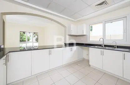 Villa - 4 Bedrooms - 6 Bathrooms for rent in Meadows 2 - Meadows - Dubai
