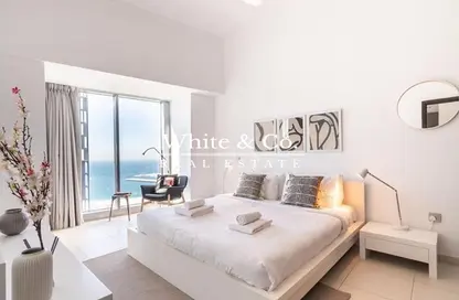 Room / Bedroom image for: Apartment - 1 Bedroom - 2 Bathrooms for rent in Cayan Tower - Dubai Marina - Dubai, Image 1