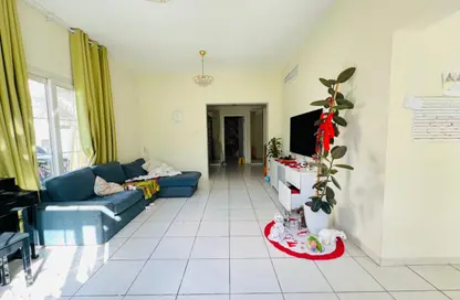 فيلا - 3 غرف نوم - 3 حمامات للايجار في الينابيع 9 - الينابيع - دبي