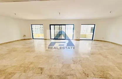 Duplex - 3 Bedrooms - 4 Bathrooms for rent in Corniche Road - Abu Dhabi