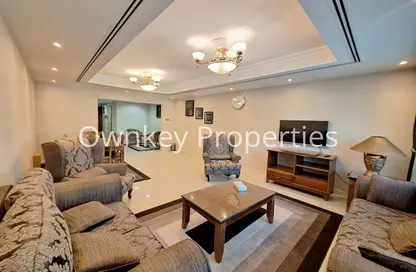 Apartment - 2 Bedrooms - 3 Bathrooms for rent in Maktoum Road Building - Riggat Al Buteen - Deira - Dubai