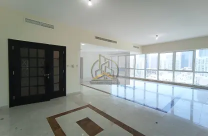 شقة - 3 غرف نوم - 5 حمامات للايجار في برج الغيث - شارع حمدان - أبوظبي
