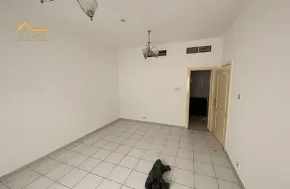 شقة - غرفة نوم - 2 حمامات للايجار في المحطة - القاسمية - الشارقة