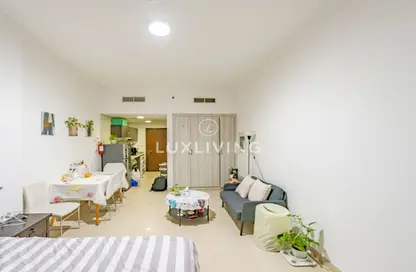 صورة لـ غرفة- غرفة النوم شقة - 1 حمام للبيع في بلازا ريسدينس ٢ - بلازا ريزيدنس - قرية الجميرا سركل - دبي ، صورة رقم 1