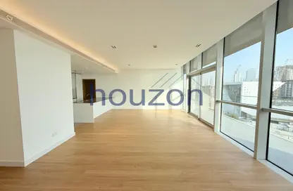 Apartment - 2 Bedrooms - 4 Bathrooms for rent in Building 25 - Dubai Healthcare City - Bur Dubai - Dubai