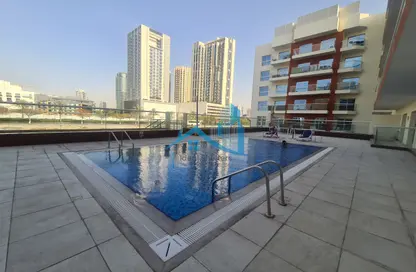Apartment - 2 Bedrooms - 3 Bathrooms for rent in Royal JVC Building - Jumeirah Village Circle - Dubai
