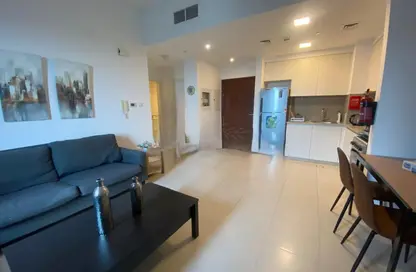 Apartment - 1 Bedroom - 1 Bathroom for rent in Hayat Boulevard-1B - Hayat Boulevard - Town Square - Dubai
