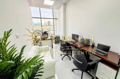 مكتب - استوديو - 1 حمام للايجار في ريد اڤينيو - منطقة القرهود - دبي