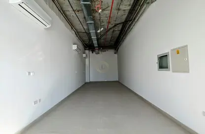 Shop - Studio - 1 Bathroom for rent in Ndood Jham - Al Hili - Al Ain
