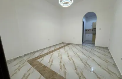 Apartment - Studio - 1 Bathroom for rent in Shakhbout City - Abu Dhabi