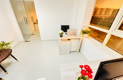 Office Space - Studio - 1 Bathroom for rent in Silver Home Building - Hor Al Anz - Deira - Dubai