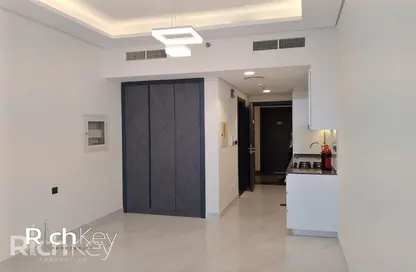 Apartment - 1 Bathroom for sale in Samana Golf Views - Dubai Sports City - Dubai