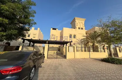 فيلا - 5 غرف نوم - 6 حمامات للايجار في فلل قرية الحمرا - قرية الحمرا - رأس الخيمة