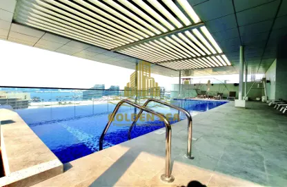 صورة لـ حوض سباحة شقة - غرفة نوم - 3 حمامات للايجار في مبنى كانال فيو - شاطئ الراحة - أبوظبي ، صورة رقم 1