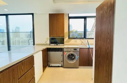 Apartment - 3 Bedrooms - 5 Bathrooms for rent in Jumeirah Garden City - Al Satwa - Dubai