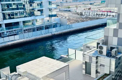 صورة لـ حوض سباحة شقة - غرفة نوم - 2 حمامات للايجار في المنيرة - شاطئ الراحة - أبوظبي ، صورة رقم 1