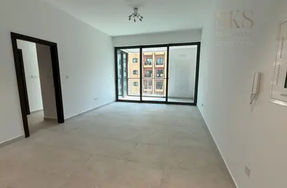 شقة - غرفة نوم - 2 حمامات للايجار في برج إس بي أو - البرشاء 1 - البرشاء - دبي
