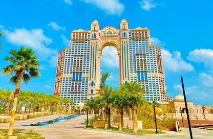 Apartment - 3 Bedrooms - 5 Bathrooms for rent in Fairmont Marina Residences - The Marina - Abu Dhabi