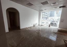Show Room - 4 bathrooms for rent in Hamdan Street - Abu Dhabi