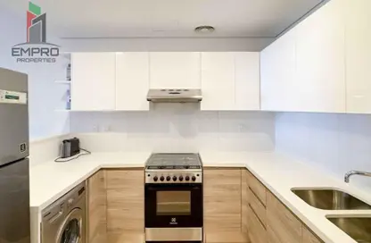 Apartment - 1 Bedroom - 2 Bathrooms for sale in SOL Bay - Business Bay - Dubai