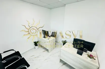 Office Space - Studio - 1 Bathroom for rent in Al Shindagah - Dubai