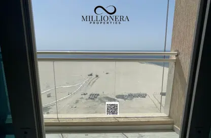 Apartment - 3 Bedrooms - 3 Bathrooms for rent in Ajman Corniche Road - Ajman